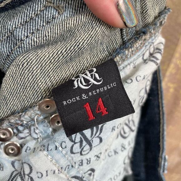 Rock & Republic Bumbershoot Studded Distressed Cut Off Jean Shorts, 14 - Picture 6 of 8